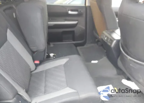 2017 Toyota Tundra Crewmax Sr5 z USA, uszkodzony, nr VIN 5TFEY5F13HX223809